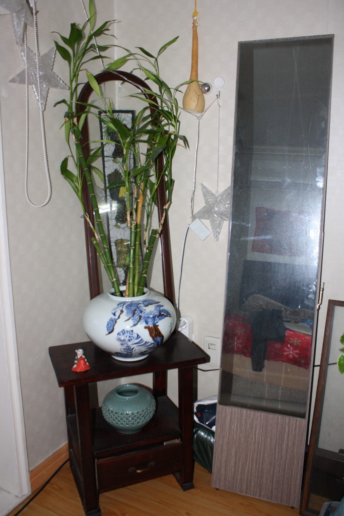 The table, mirror, ornament, and both vases were all found at bin sites. Both vases are in perfect condition.